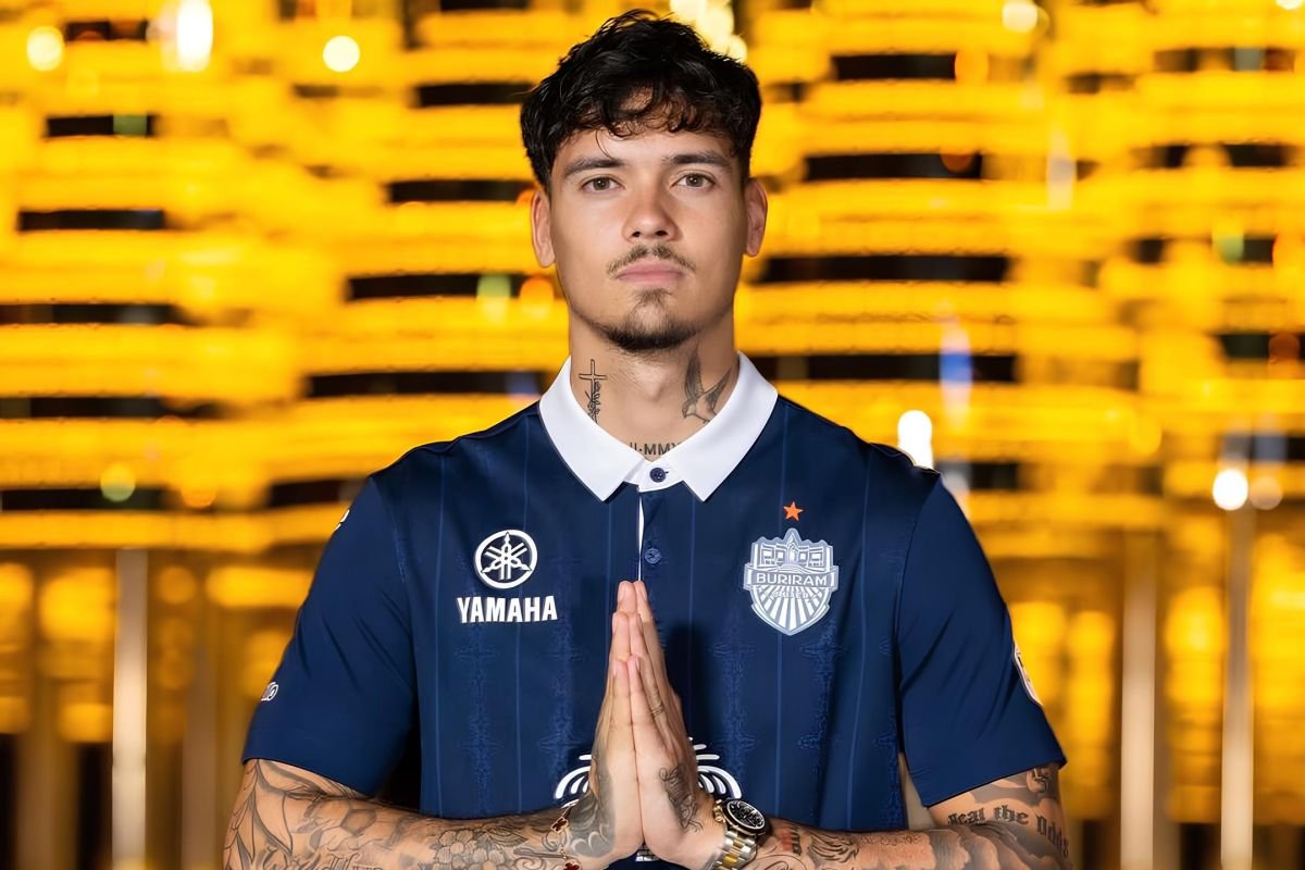 Buriram United datangkan Shayne Pattynama