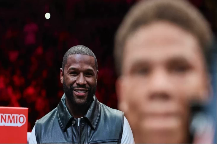 Floyd Mayweather Nekat Usulkan Petinju Berusia 19 Tahun Lawan Lamont Roach Jr