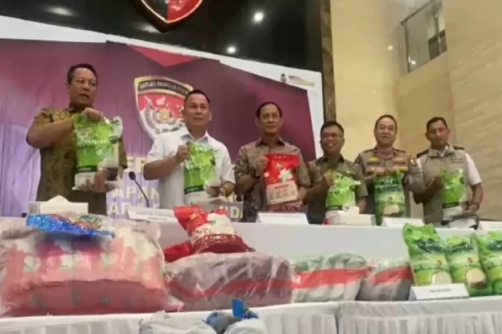Kasus Beras Oplosan, 3 Petinggi Food Station Terancam 20 Tahun Penjara