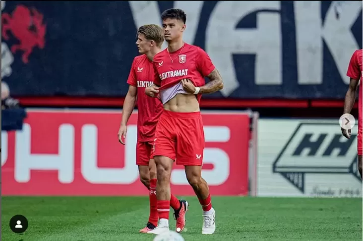 Mees Hilgers Digoda Crystal Palace, Dirtek FC Twente: Saya Tidak Tahu!