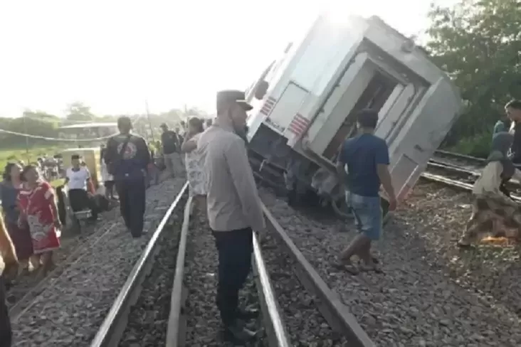 PT KAI Sebut Kemenhub hingga KNKT Selidiki Penyebab KA Argo Bromo Anggrek Anjlok