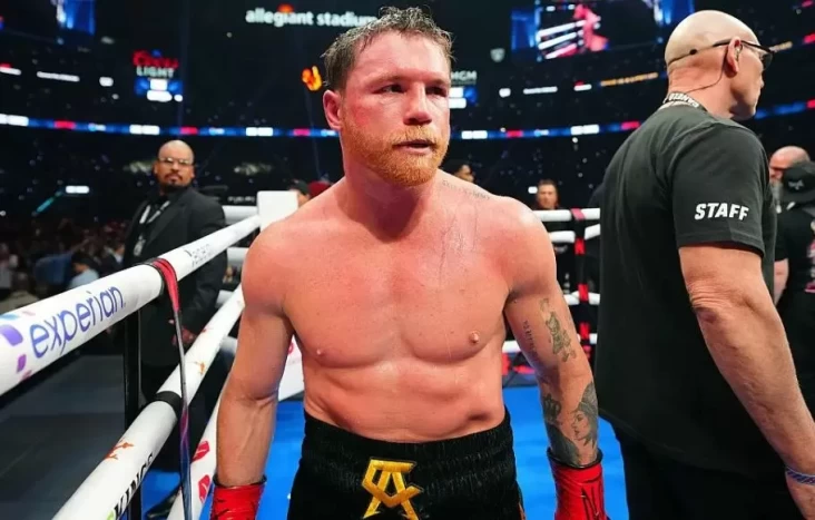 Gaya Bertarung Terence Crawford Bikin Canelo  Kalah Angka Telak