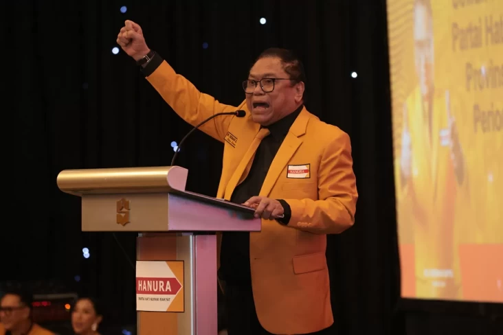 Lantik DPD Hanura Jatim, OSO Minta Target Benar-benar Terpenuhi