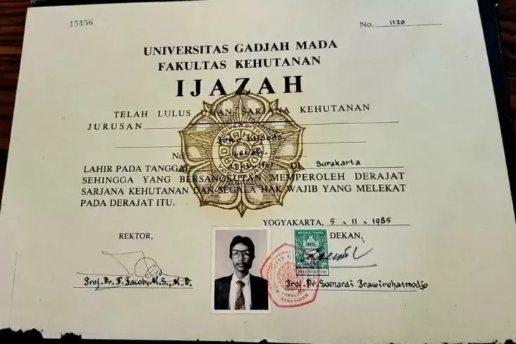 Rismon Sianipar Ungkap Indikasi Tangguh Ijazah Jokowi Palsu: Berkacamata