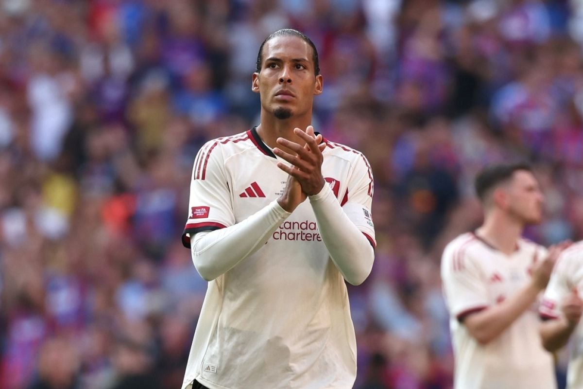 Sejarah lalu selama usul kompetisi Community Shield di Inggris