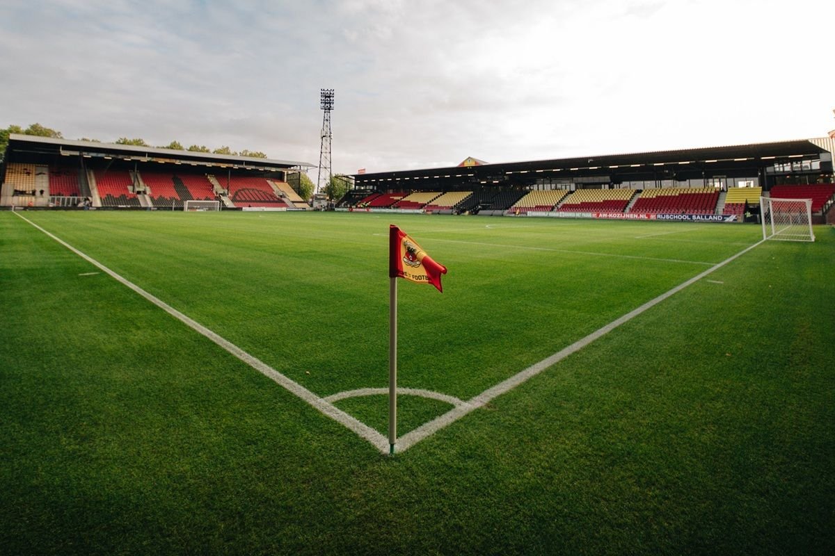 Dean James tampil nyaris satu laga penuh di mana Eagles diimbangi NEC 1-1