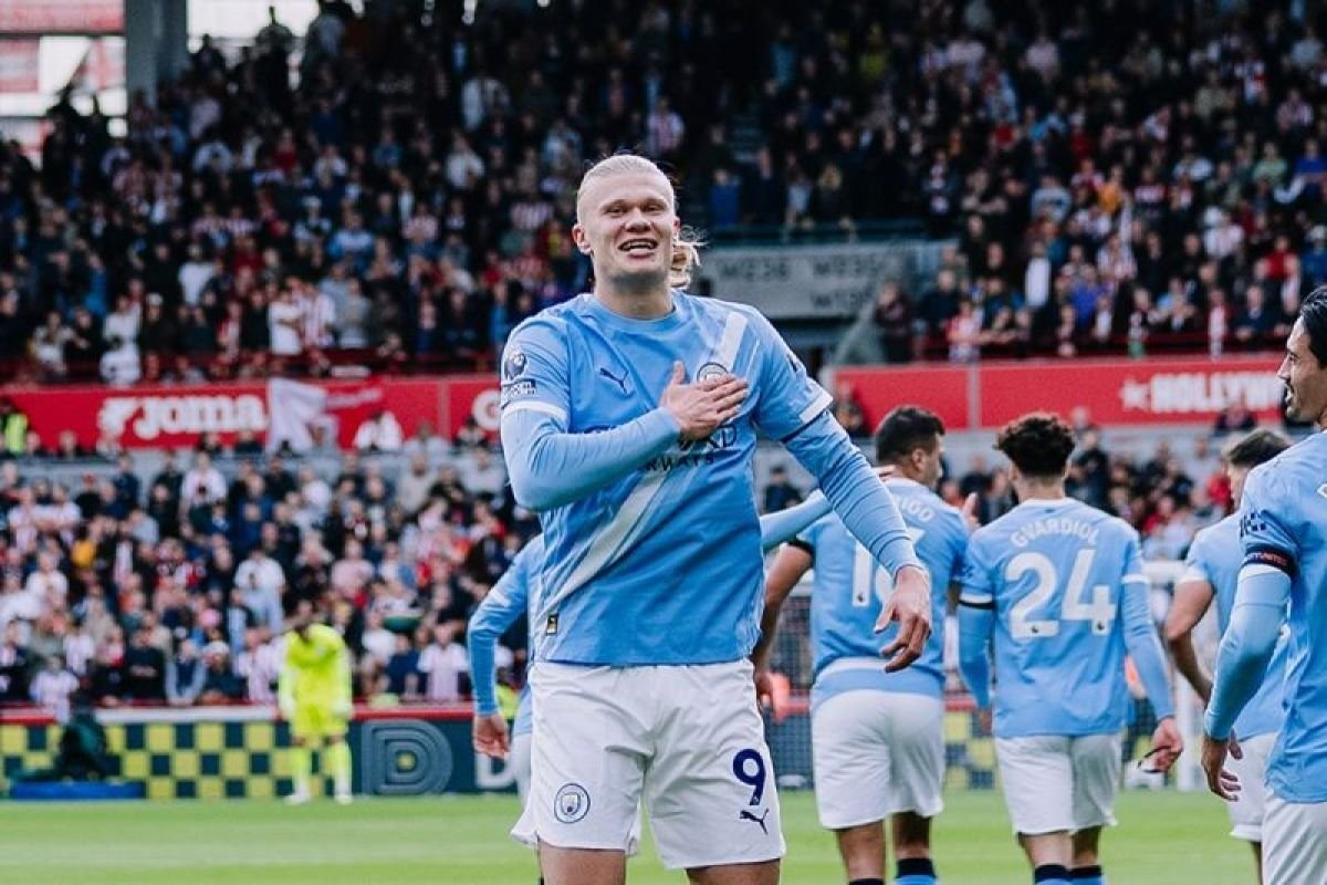 Dua gol Haaland antar Manchester City puncaki klasemen Kejuaraan Inggris