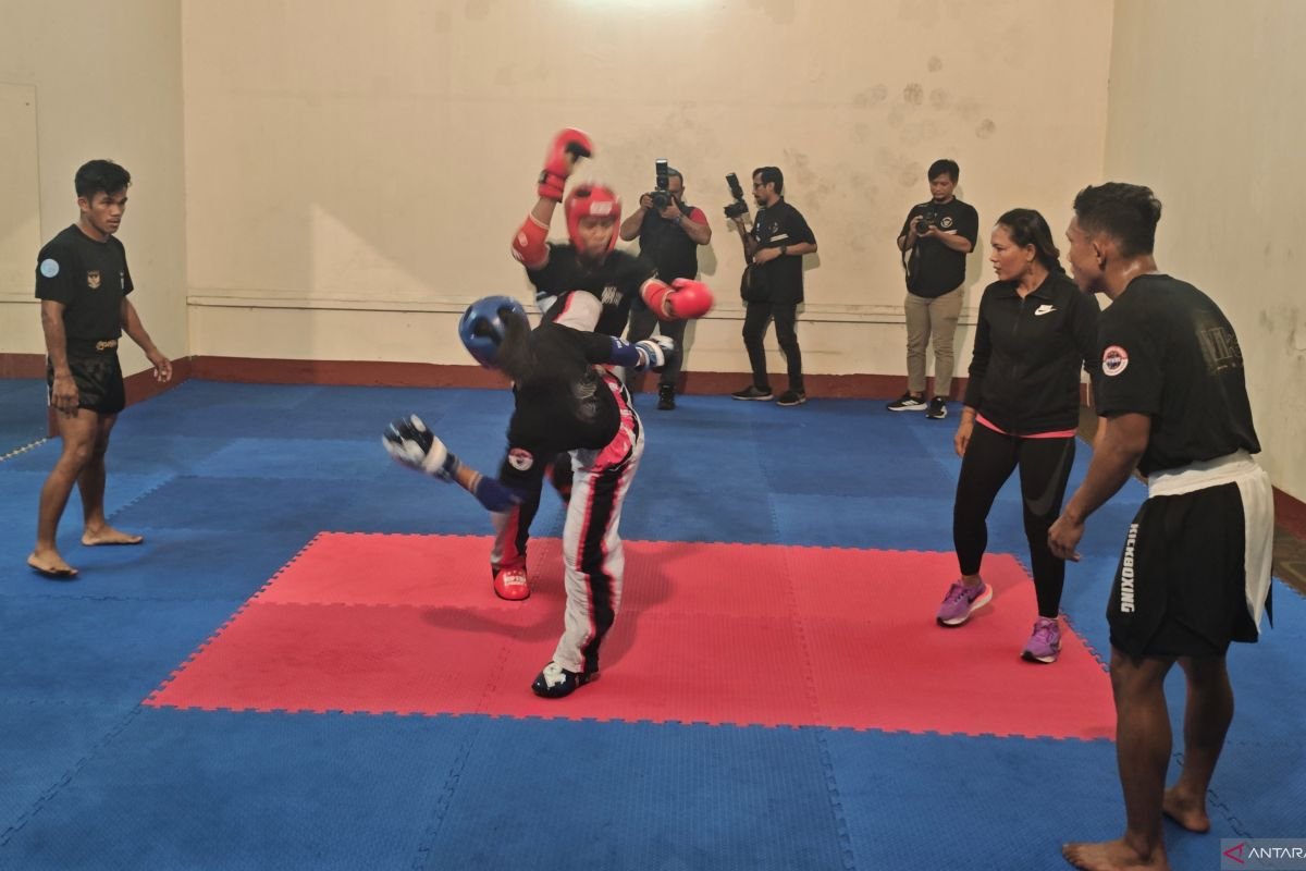 Juara kick boxing Aprilia dipersiapkan hadapi nomor baru pada Thailand