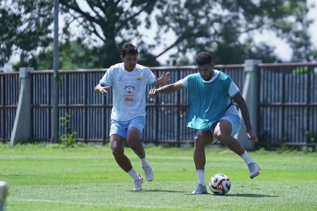 Adam Alis sebut mentalitas Persib bangkit jelang lawan PSBS Biak