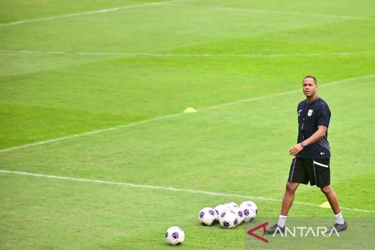 Kluivert rasakan kekecewaan penggemar kemudian nyatakan bertanggung jawab