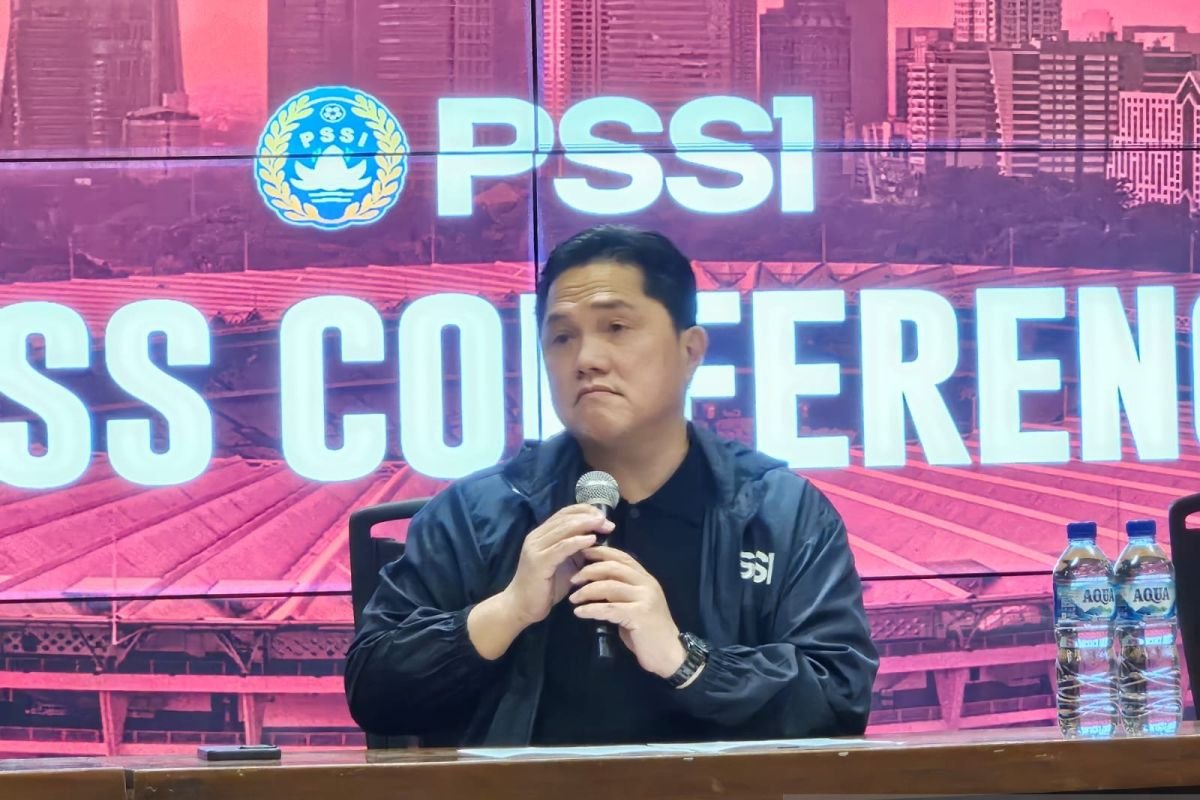 Zwiers juga Simon bukanlah masuk gelombang yang mana yang disebutkan berpisah dengan PSSI