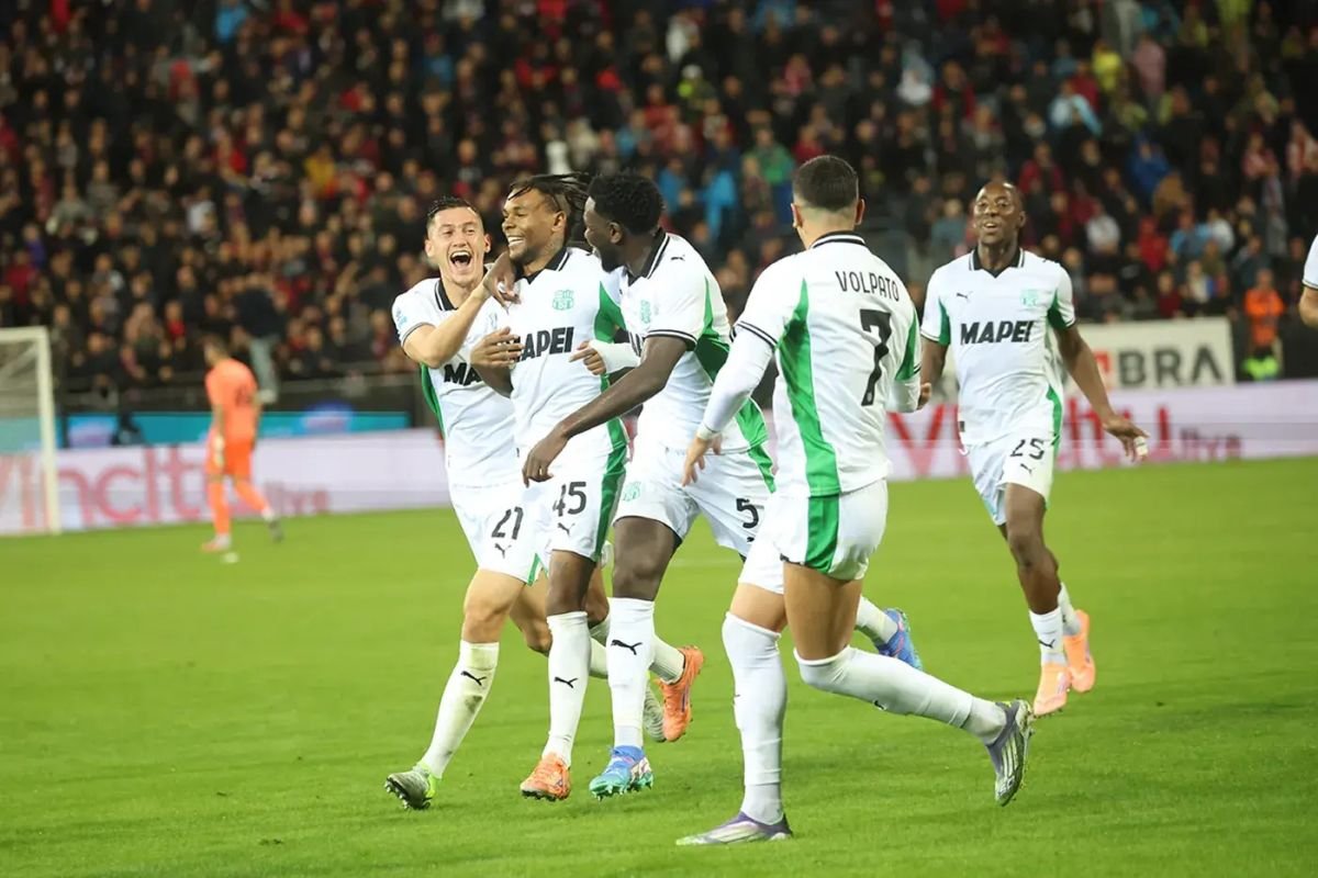 Jay Idzes tampil solid pada waktu Sassuolo kalahkan Cagliari 2-1