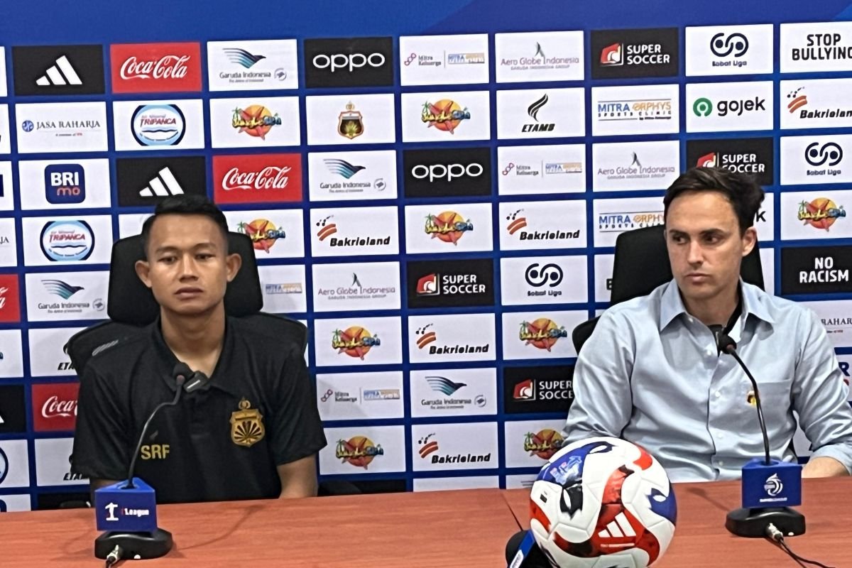 Paul Munster puji timnya bermain baik pada laga ketat lawan Persita 