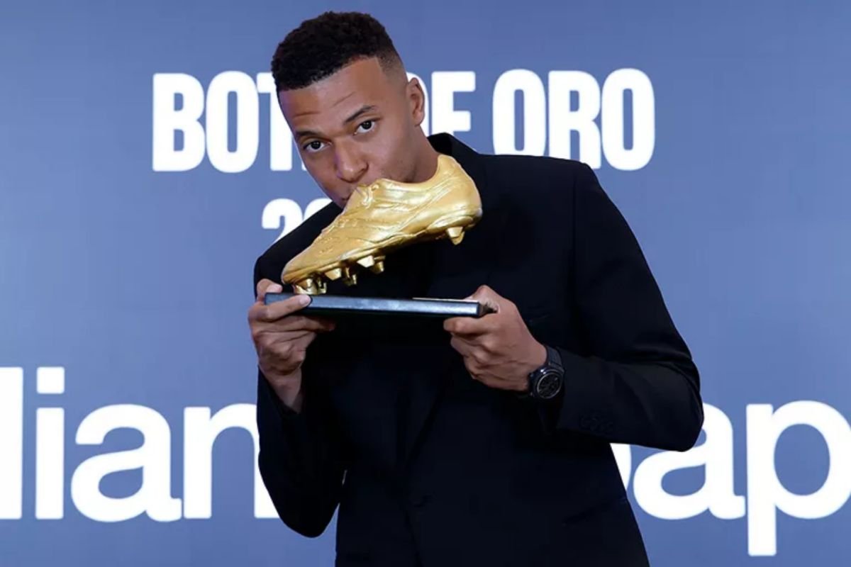 Mbappe raih sepatu emas, Perez singgung legenda Real Madrid