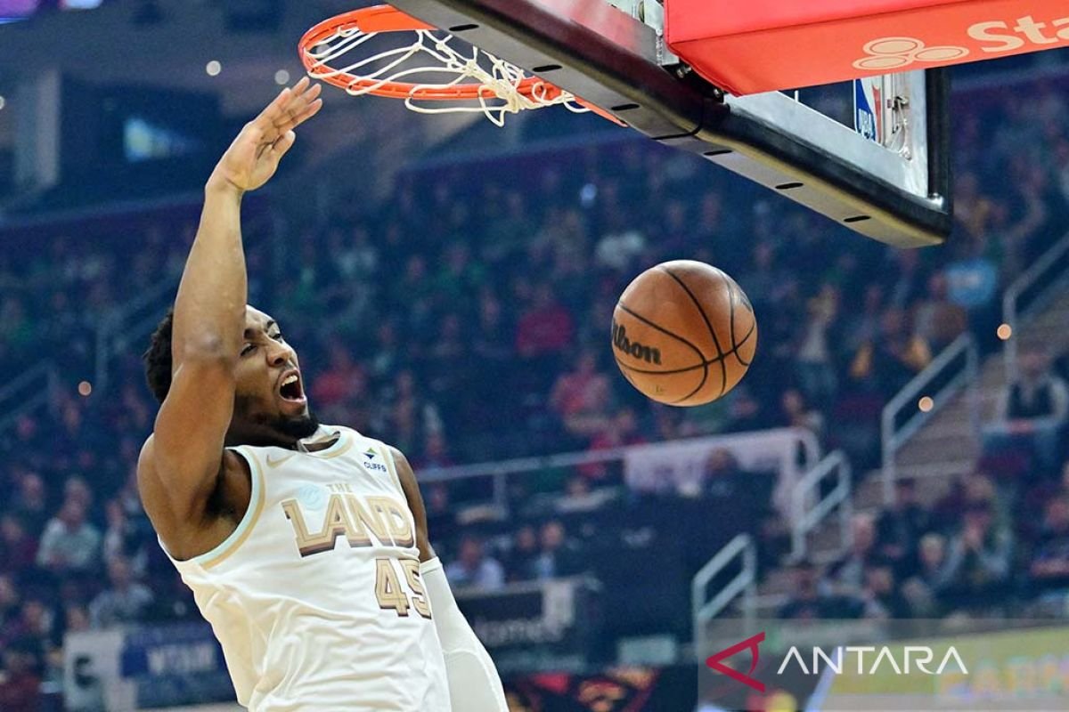 Mitchell cetak 32 poin, bawa Cavaliers kalahkan Pacers 120-109