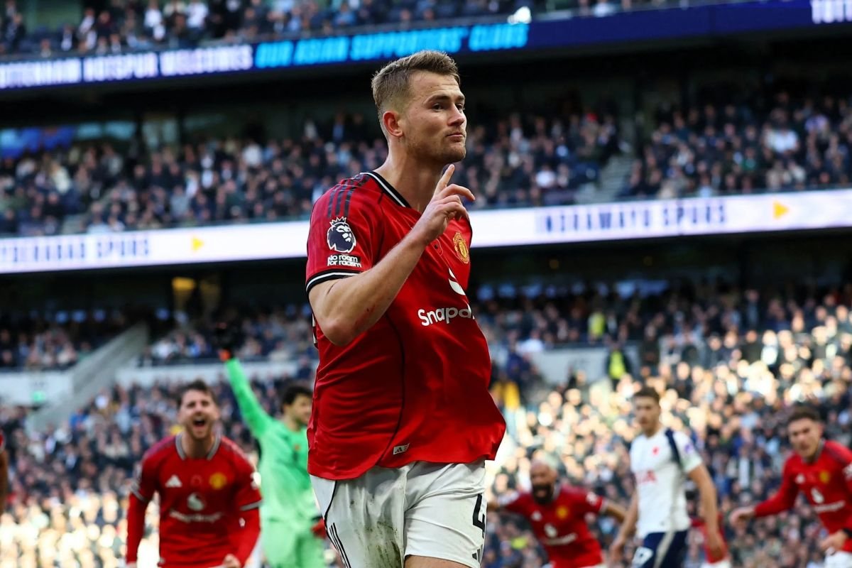 MU ambil satu poin dari domicile Tottenham pasca bermain imbang 2-2
