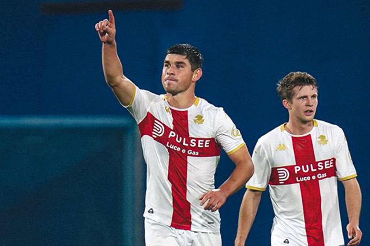 Genoa menang dramatis 2-1 menghadapi Sassuolo, Jay Idzes tampil 90 menit