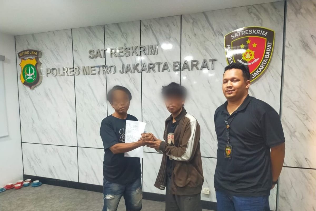 Polisi bekuk dua pelaku pemerasan sopir boks pada Jakbar