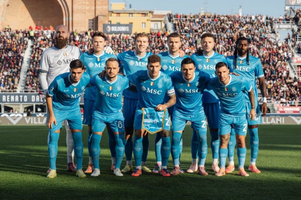 kelompok klub Napoli ke puncak klasemen setelahnya gasak Atalanta, 3-1