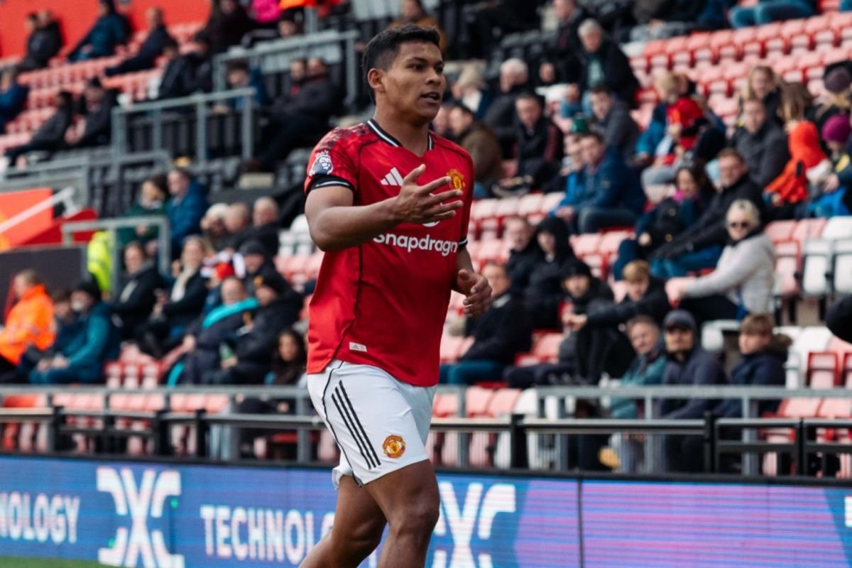 Leon: Rakyat Paraguay bangga saya dapat bermain pada MU