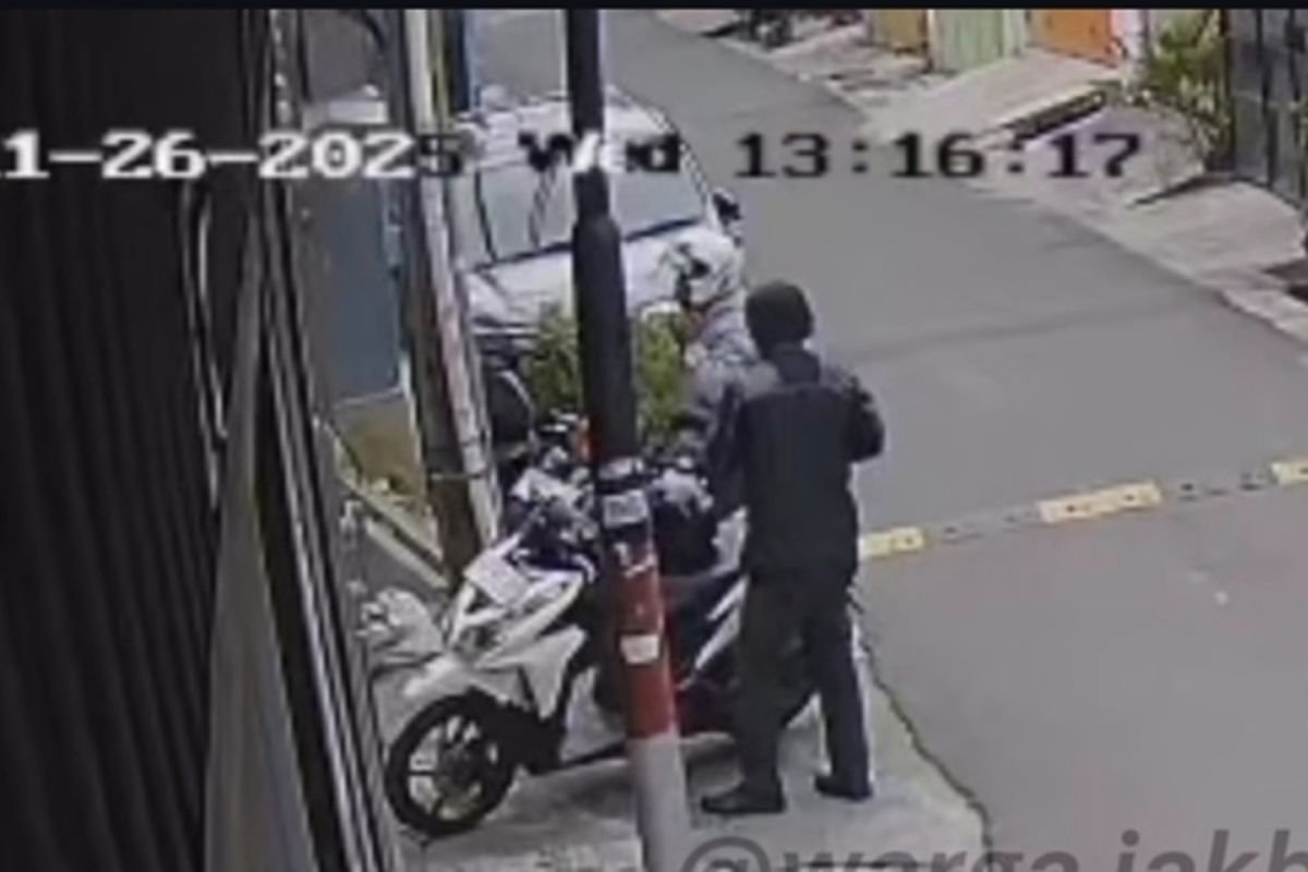 Pencurian kabel PLN ke Tambora Jakbar sebabkan tegangan listrik turun