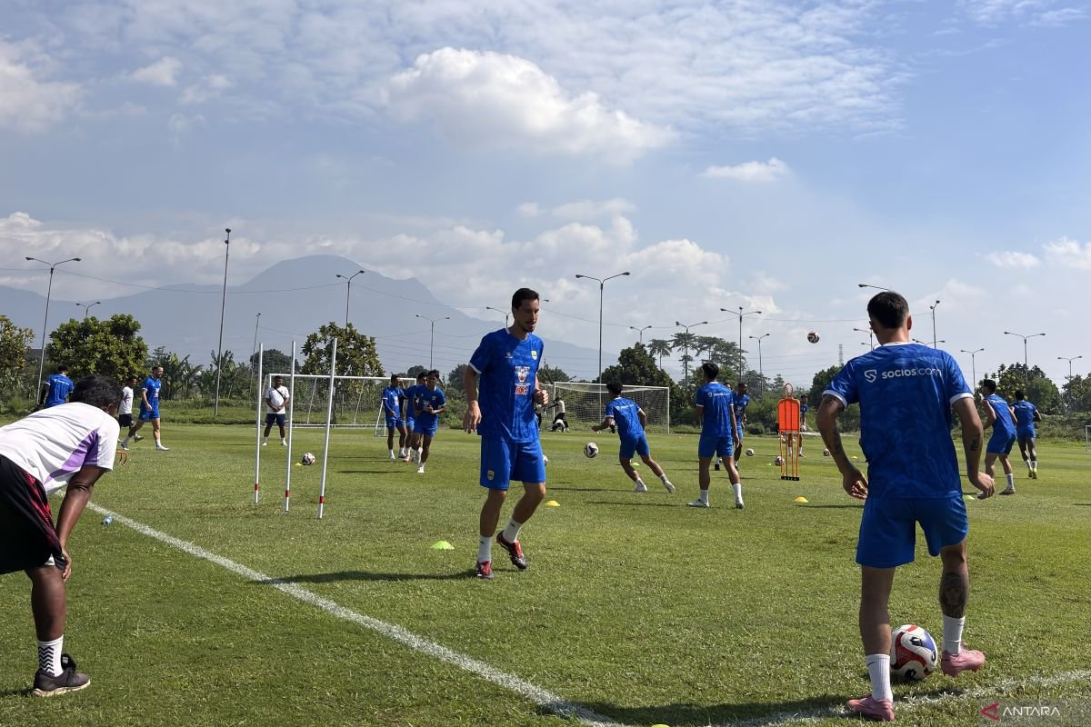 Thom Haye optimistis Persib menang pada waktu hadapi Lion City Sailors