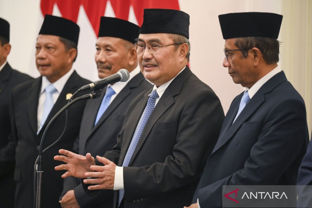 Profil Jimly Asshiddiqie, sosok Ketua Komite Reformasi Polri