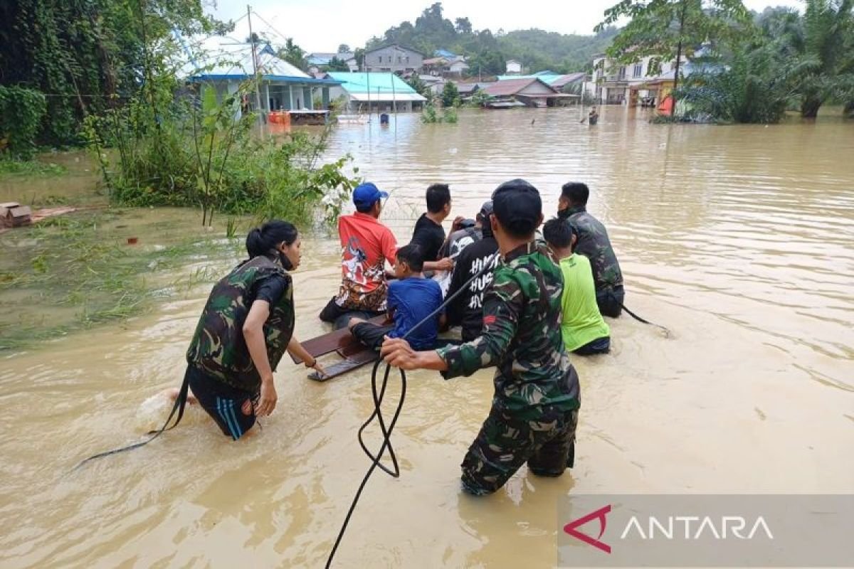 Banjir landa tujuh negara bagian Malaysia, 10.000 jiwa tambahan berbagai terdampak