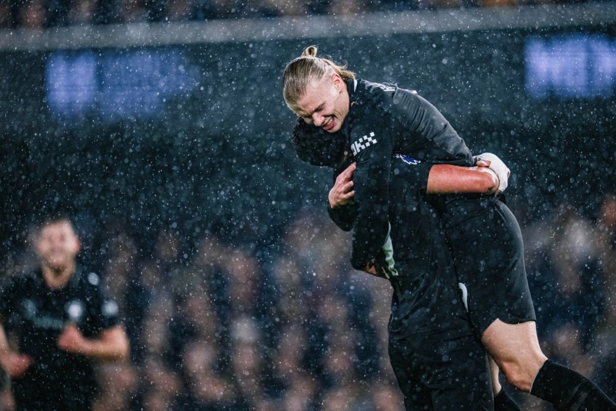 Drama sembilan gol warnai kemenangan Manchester City bertarung dengan Klub sepak bola Klub sepak bola Fulham