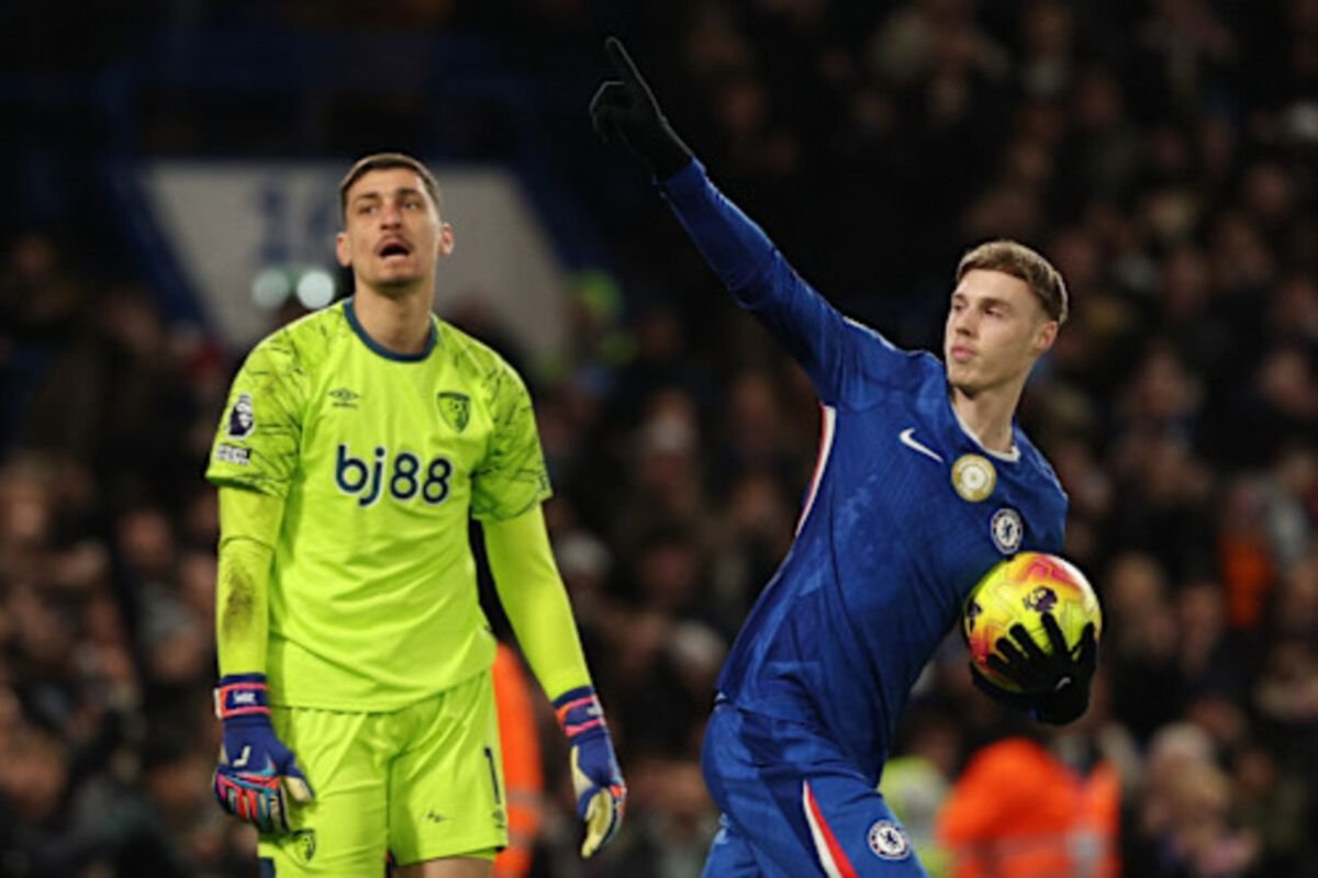 Chelsea gagal naik ke empat besar setelahnya ditahan Bournemouth 2-2