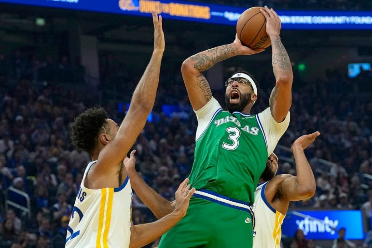 Anthony Davis cedera, Dallas Mavericks pincang