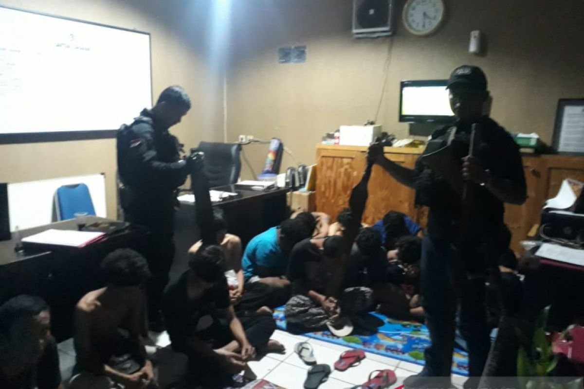 Polisi buru gangster yang dimaksud mana serang sejumlah pemuda ke Kalideres