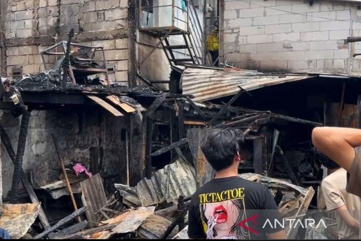 Kriminal kemarin, obat ilegal dimusnahkan hingga perkara pria tewas