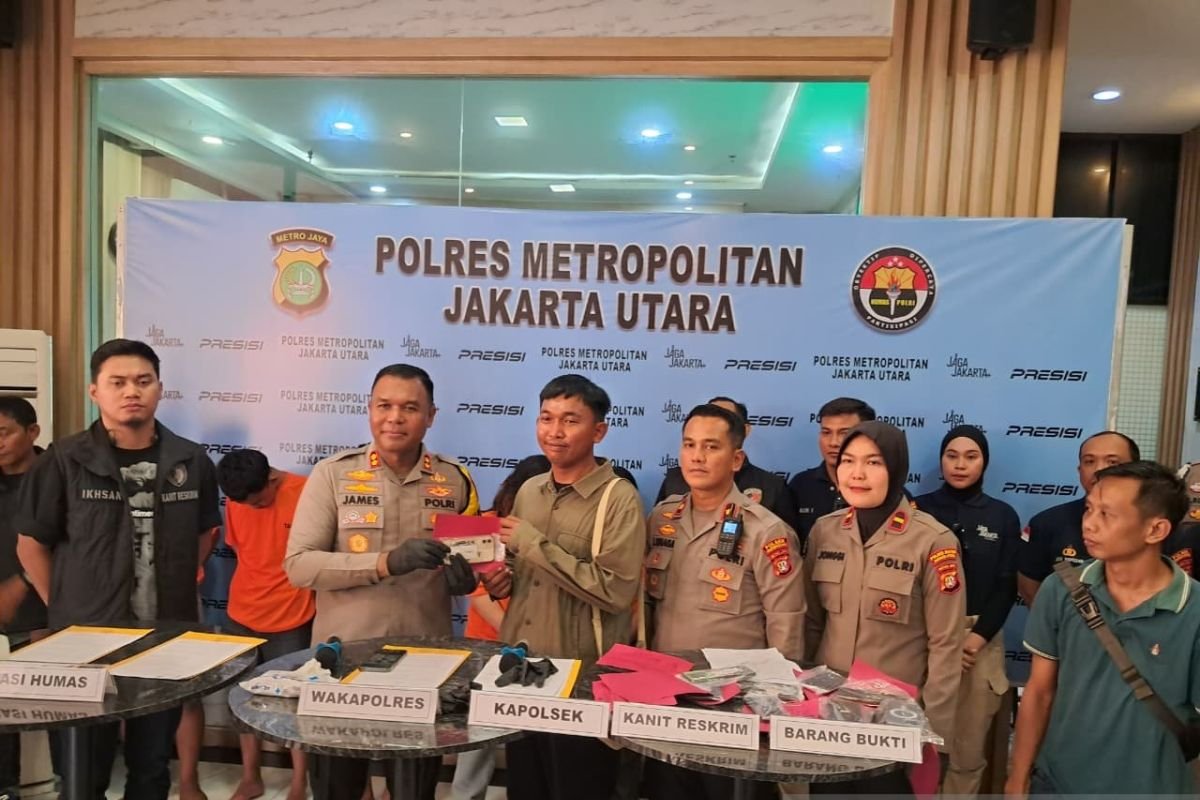 Polisi kembalikan ponsel warga yang mana yang disebutkan dicopet saat konser dalam Ancol