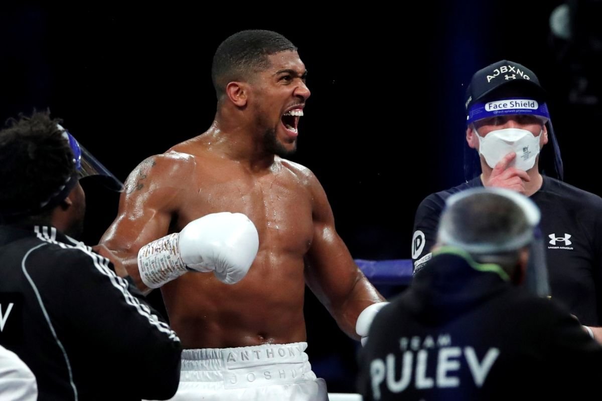 Anthony Joshua pulang dari rumah sakit usai kecelakaan maut di dalam Nigeria