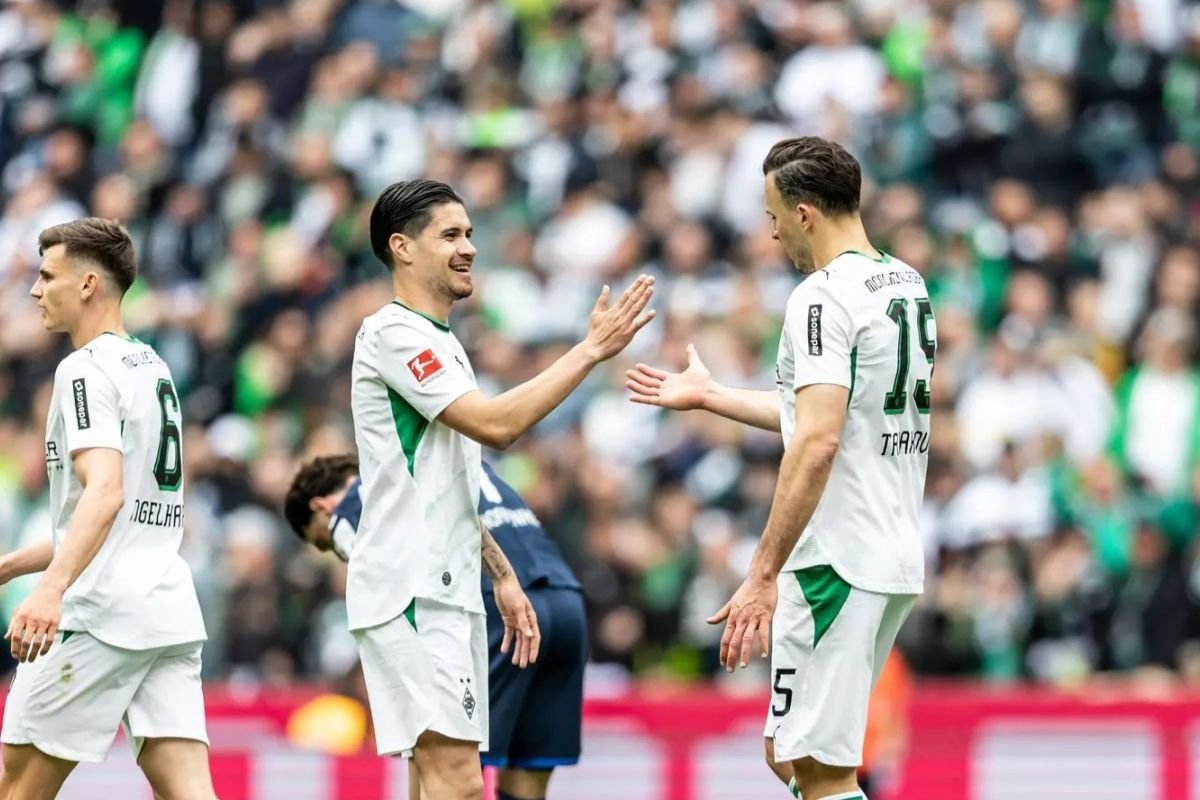 Kevin Diks cetak gol spektakuler ketika Gladbach cukur Hoffenheim 4-0