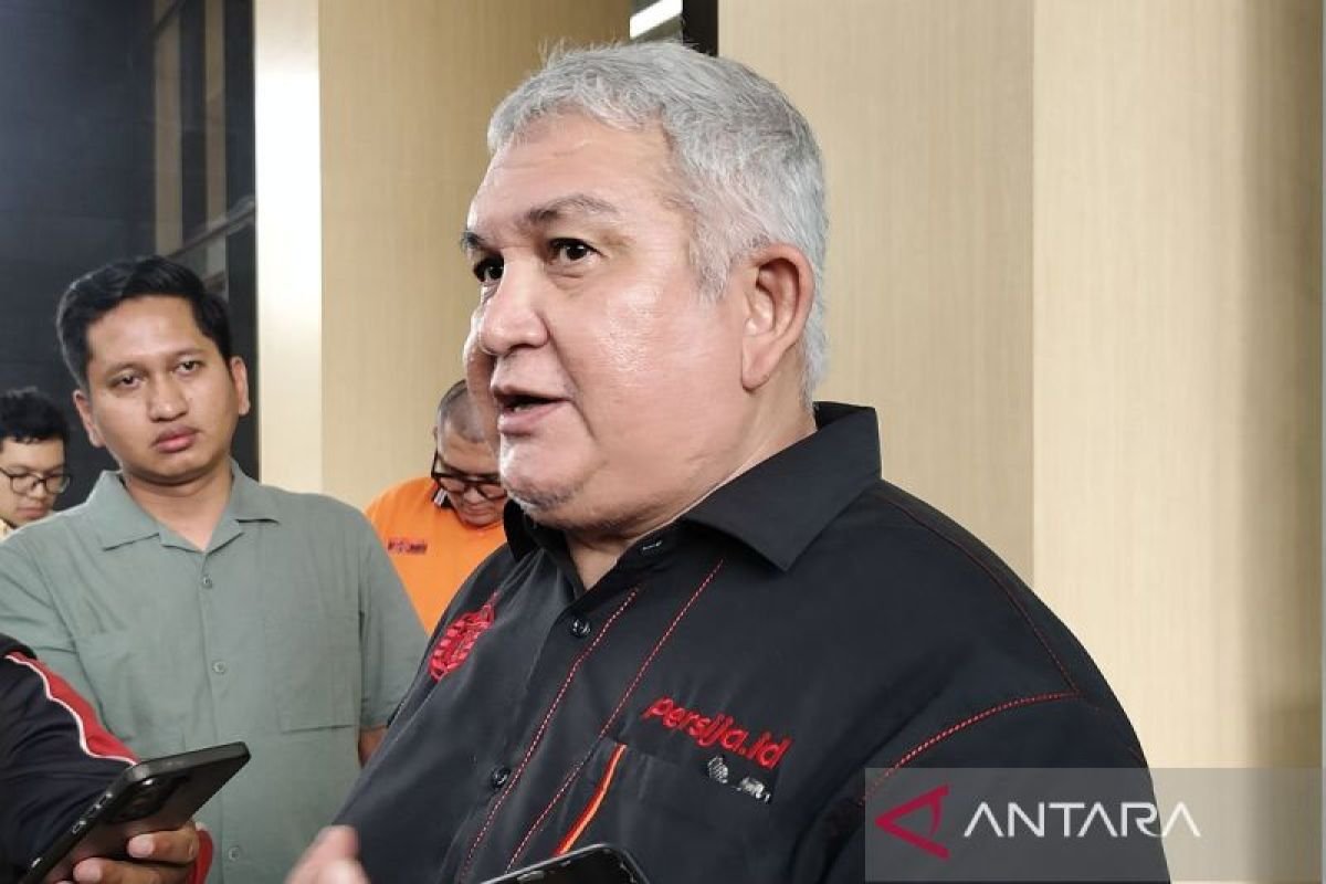 Bung Ferry kecewa laga Persija vs Persib gagal direalisasikan di dalam di DKI Ibukota Indonesia