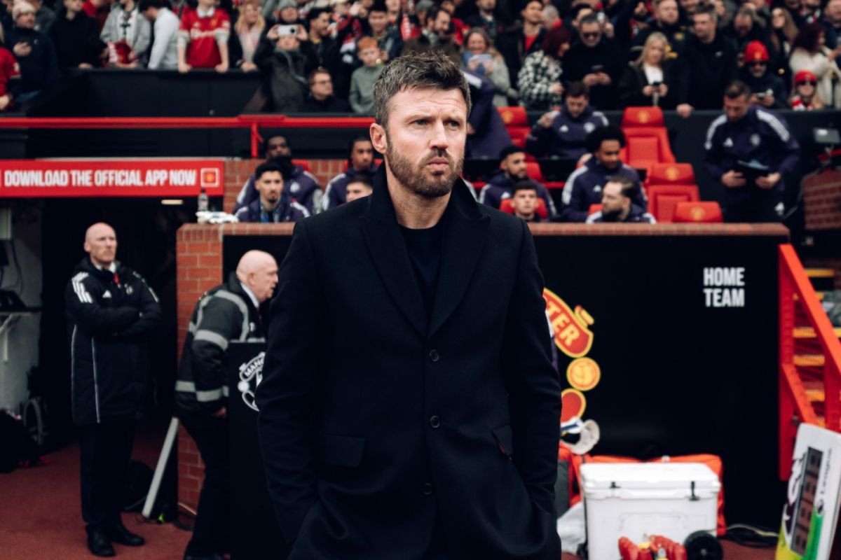 Manchester United dilaporkan akan permanenkan Michael Carrick
