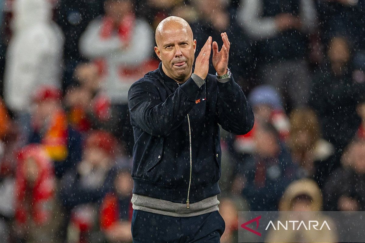Arne Slot optimistis masih latih Liverpool musim depan