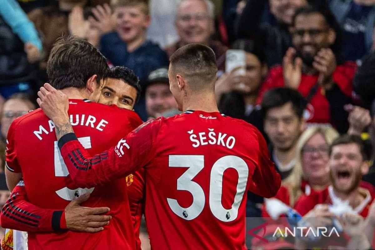 Carrick mainkan Casemiro dalam laga perpisahan pada Old Trafford