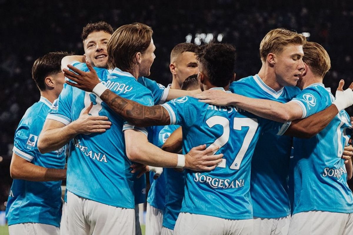 klub squad Napoli jaga asa juara usai hajar Cremonese 4-0
