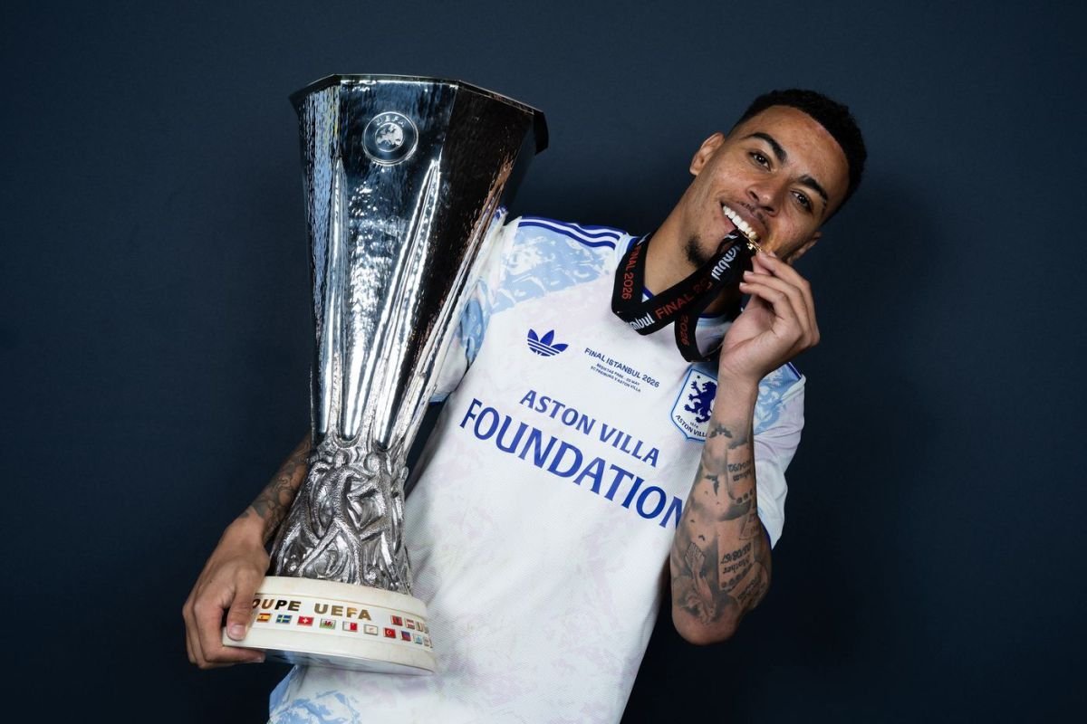 Morgan Rogers sabet penghargaan Pemain Terbaik Kejuaraan Europa 2025/26
