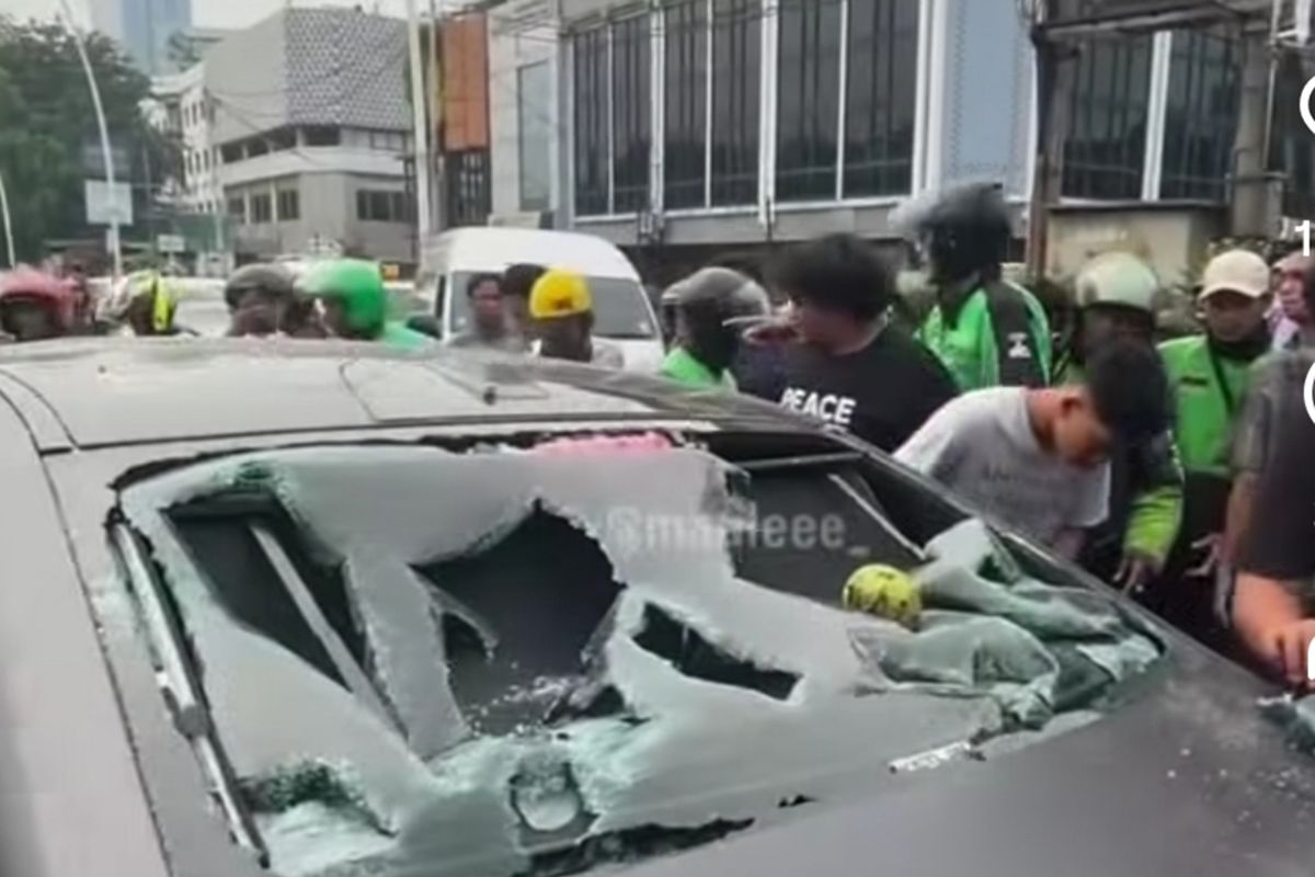Kabur usai tabrak lari dalam Jakbar, pengemudi BMW listrik akhirnya dibekuk polisi