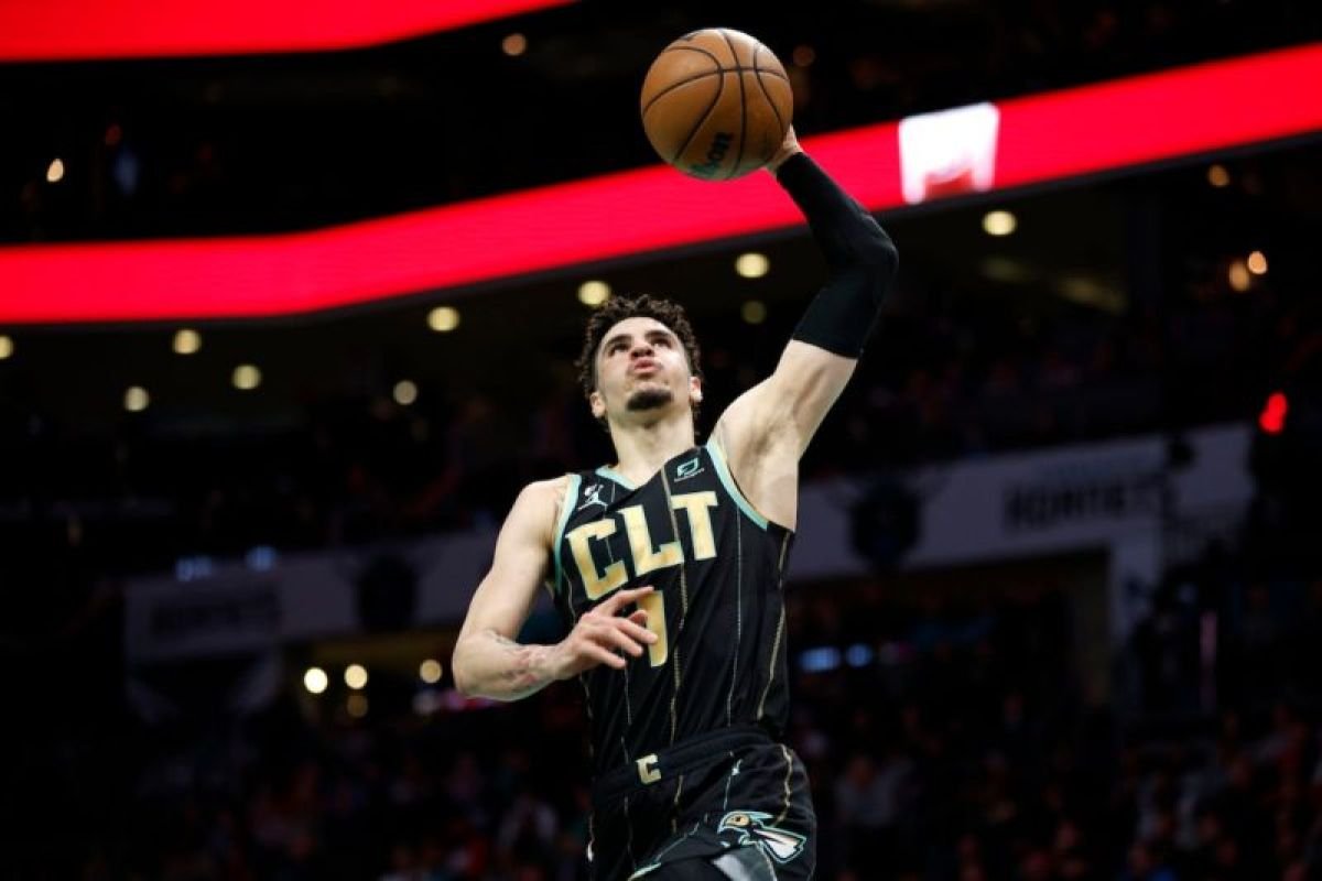 Hornets berniat tukar LaMelo Ball ke Timberwolves