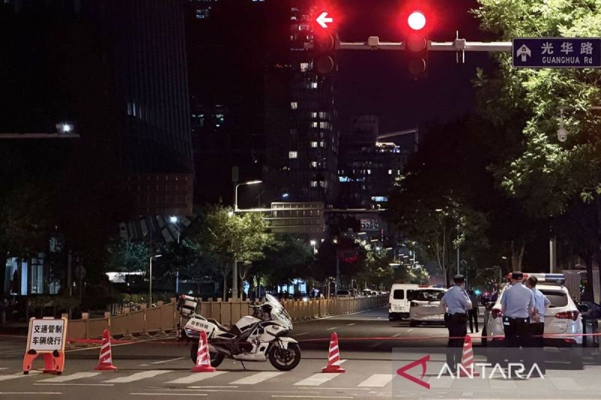 Tabrakan pesawat kecil ke bangunan tertinggi Beijing, satu pendatang tewas