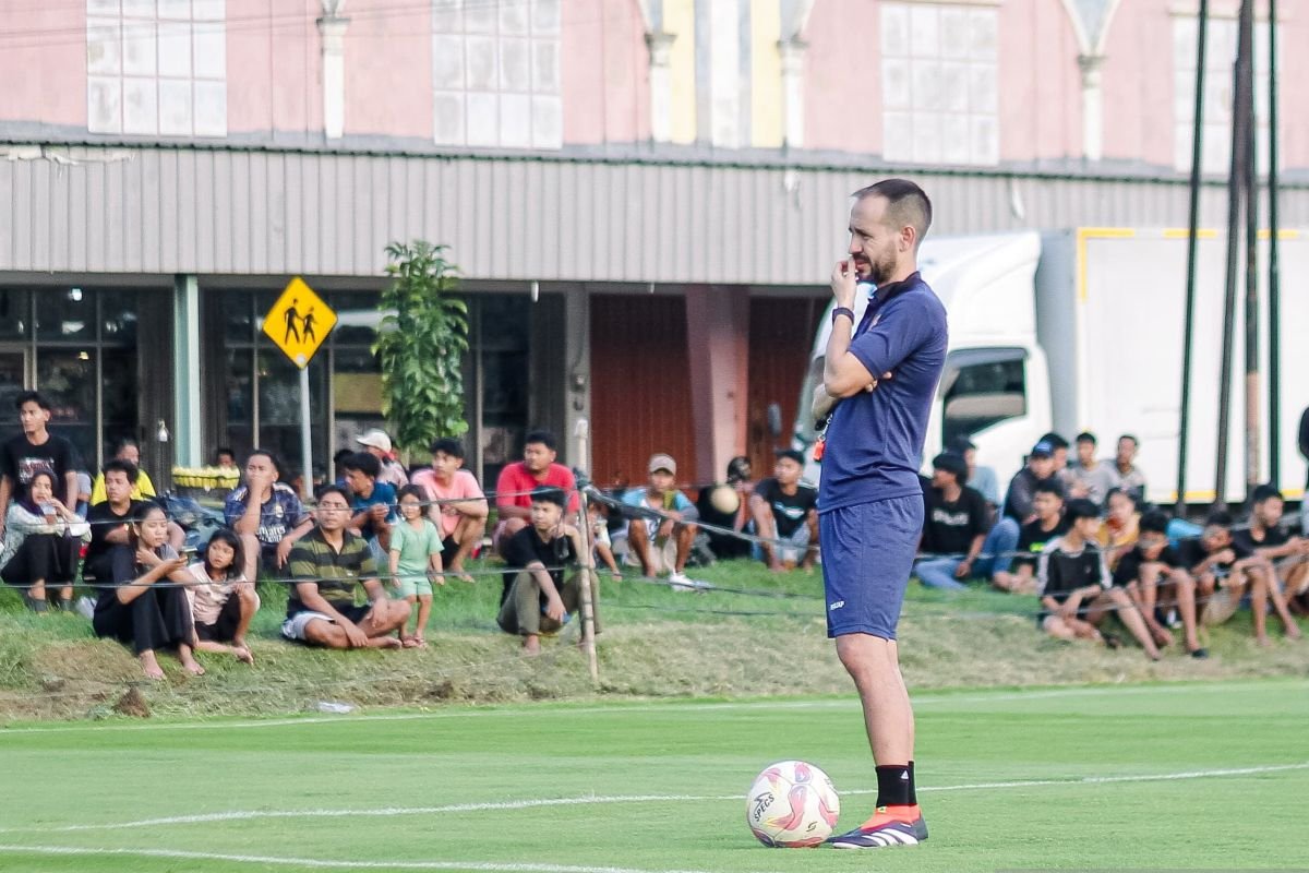 Mario Lemos bidik target tinggi setelahnya kembali dipercaya Persijap