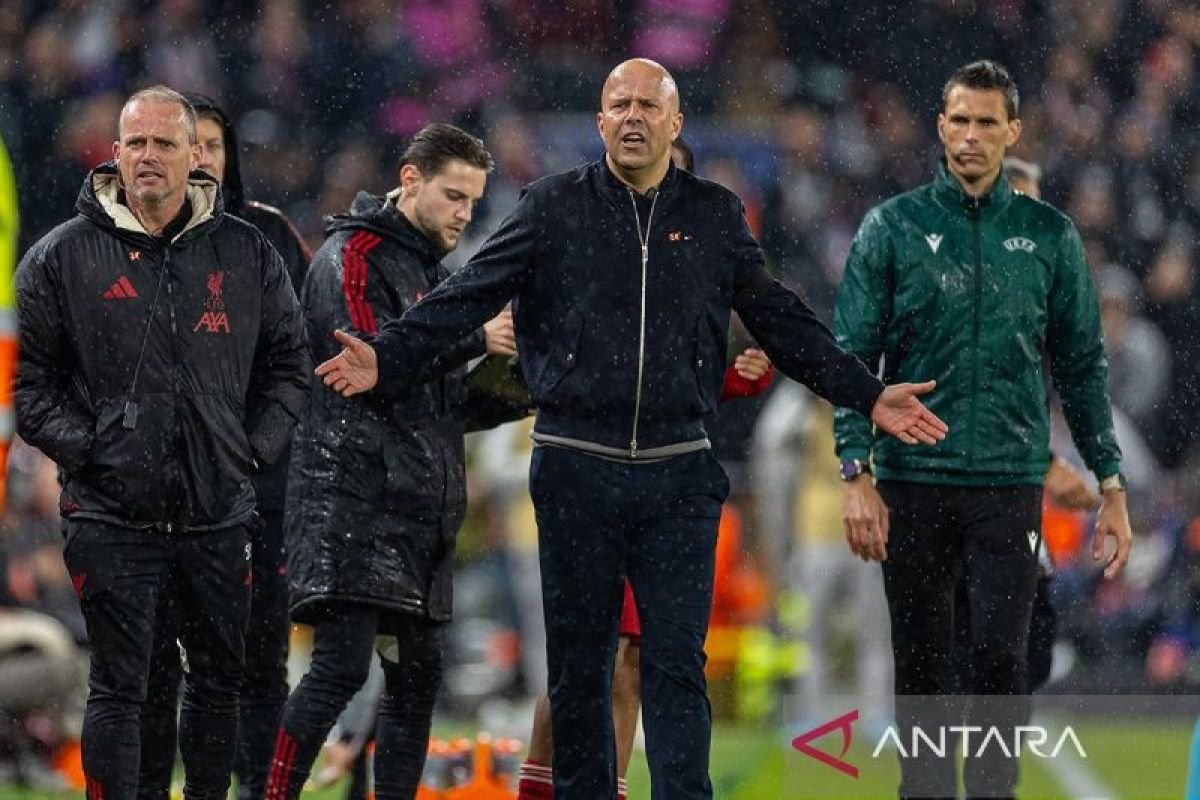 Arne Slot resmi didepak oleh Liverpool