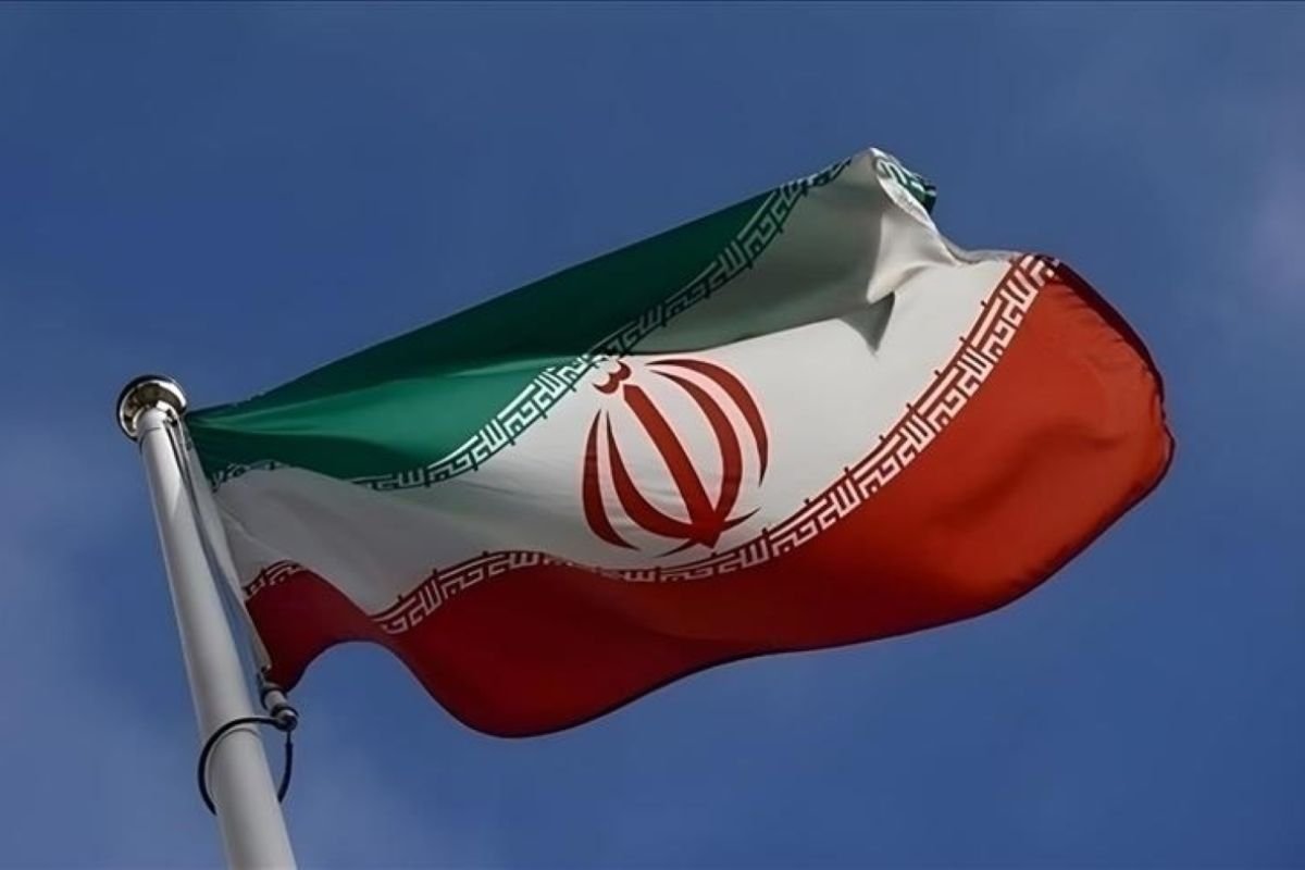 Mata uang Iran melemah, apa bedanya rial kemudian toman?