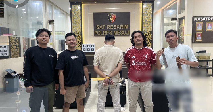 Tim Gabungan Polres Mesuji Sita Senjata Tajam Pelaku Pemerasan Viral