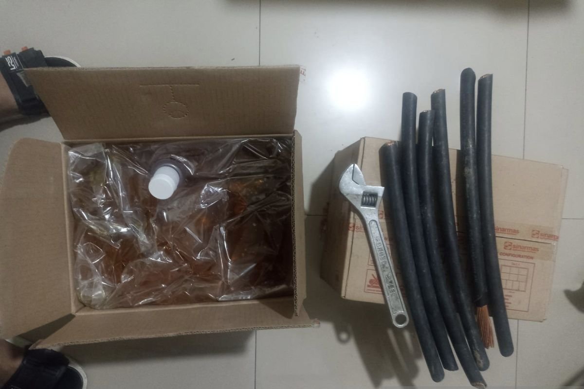 Polisi ungkap dugaan pencurian pada sebuah gudang dalam Jababeka